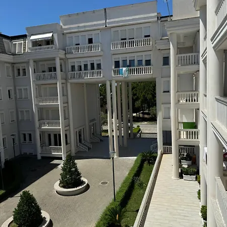 Grand Europa Apartment *